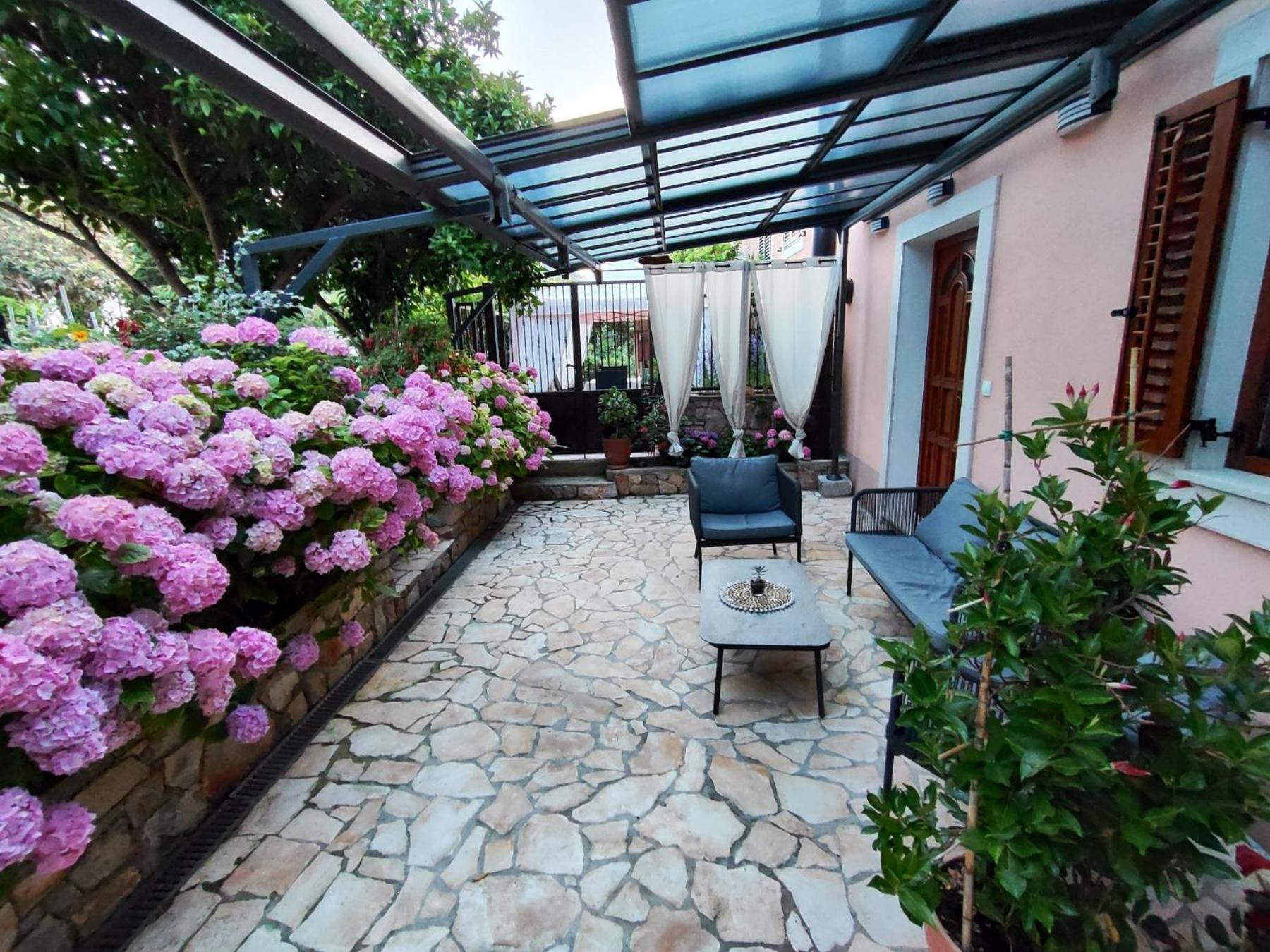 Vacation House Orange Veli Lošinj Zewnętrze zdjęcie