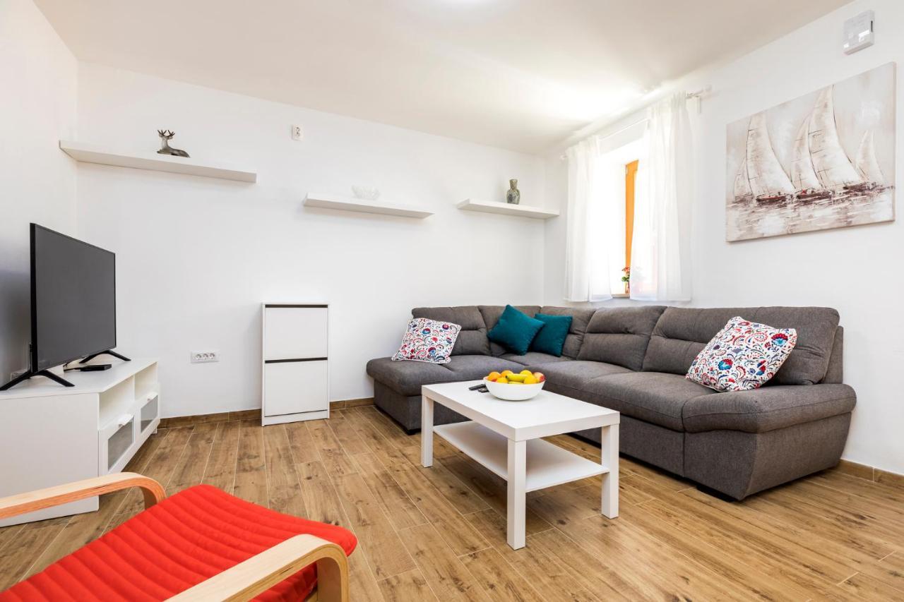 Vacation House Orange Veli Lošinj Zewnętrze zdjęcie